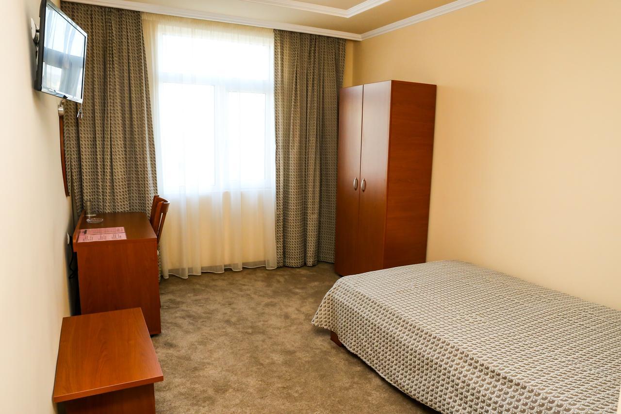 Hotel Bulgaria Kurdzhali Phòng bức ảnh