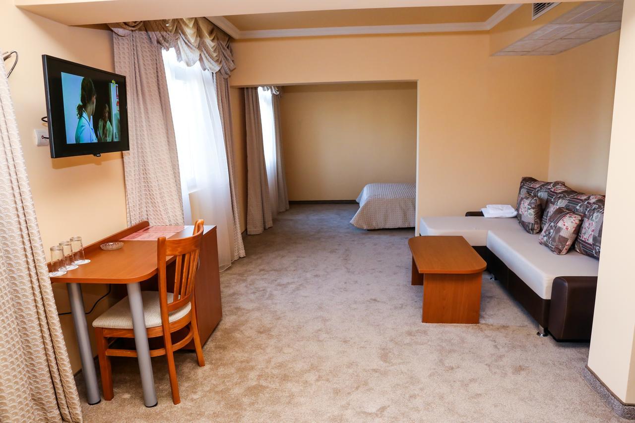 Hotel Bulgaria Kurdzhali Ngoại thất bức ảnh